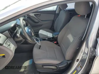2015 Hyundai Elantra SE z VIN 5NPDH4AE7FH567958, wystawiony jako Copart lot #58691075 z przebiegiem 146 970 mil mil oraz Tytuł czysty. Historia ofert i sprzedaży dostępna na DreamBid. Obrazek 7.