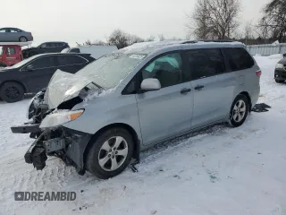 2016 Toyota Sienna L z VIN 5TDZK3DC5GS694814, wystawiony jako Copart lot #44316025 z przebiegiem 149 886 mil mil oraz Szkoda całkowita • Salvage title. Historia ofert i sprzedaży dostępna na DreamBid. Obrazek 1.