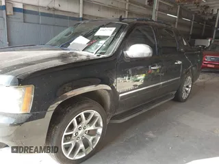 2011 Chevrolet Avalanche LTZ with VIN 3GNTKGE31BG317309, listed as a IAAI auction lot 41625790 with 280,943 mi miles. Bid and sale history available at carsss.com. Image 6.