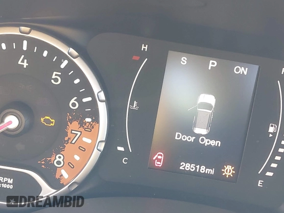 2016 Jeep Renegade Latitude with VIN ZACCJBBT0GPD97632, listed as a IAAI auction lot 38850330 with 28,518 mi miles and . Bid and sale history available at DreamBid. Image 15.