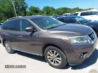 2015 Nissan Pathfinder SV with VIN 5N1AR2MN9FC673089, listed as a IAAI auction lot 42252431 with Not provided miles and . Bid and sale history available at DreamBid. Image 13.