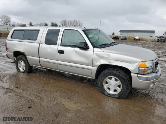 2004 GMC Sierra 1500 SLT with VIN 2GTEK19T041305608, listed as a Copart auction lot 47784175 with 147,335 mi miles and Salvage Title. Bid and sale history available at carsss.com. Image 4.