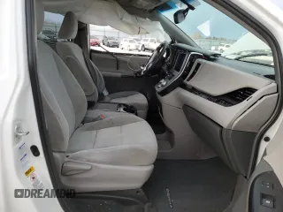 2017 Toyota Sienna LE with VIN 5TDJZ3DC2HS183152, listed as a Copart auction lot 88804605 with 221,348 mi miles and Salvage Title. Bid and sale history available at carsss.com. Image 7.