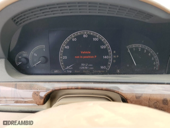 2007 Mercedes-Benz S-Class 5.5L V8 with VIN WDDNG71X67A084308, listed as a Copart auction lot 46955115 with 128,781 mi miles and Salvage Title. Bid and sale history available at carsss.com. Image 9.