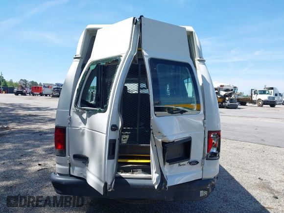 2014 Ford Econoline Passenger XL z VIN 1FBSS3BL5EDA36962, wystawiony jako IAAI lot #42144960 z przebiegiem 90 490 mil mil oraz . Historia ofert i sprzedaży dostępna na DreamBid. Obrazek 16.