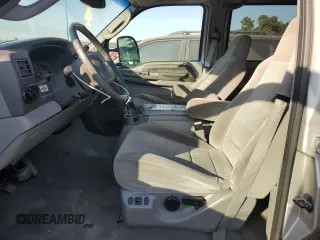 2003 Ford Excursion XLT with VIN 1FMNU41S83EA49547, listed as a Copart auction lot 77153684 with Not Provided miles and Clean Title. Bid and sale history available at DreamBid. Image 7.