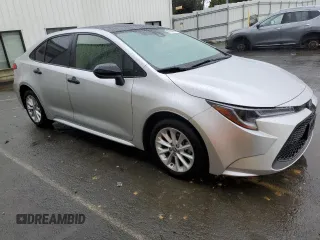 2020 Toyota Corolla LE with VIN JTDVPRAEXLJ074010, listed as a Copart auction lot 45148624 with 68,934 mi miles and Non Repairable. Bid and sale history available at carsss.com. Image 4.
