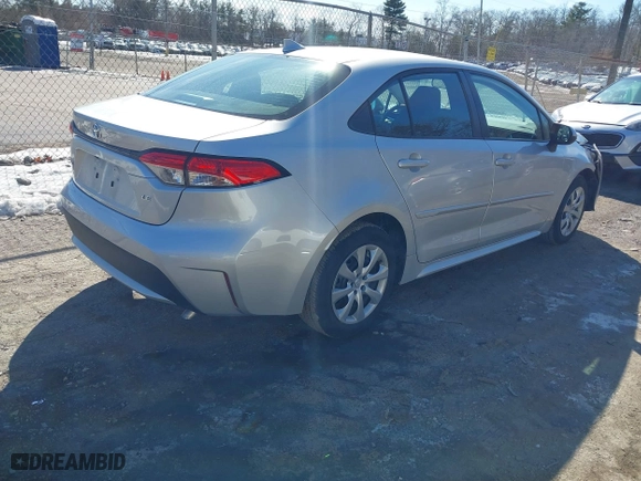 2020 Toyota Corolla LE with VIN 5YFEPRAE8LP124558, listed as a IAAI auction lot 41606511 with 13,529 mi miles. Bid and sale history available at carsss.com. Image 4.