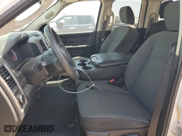 2021 Ram 1500 Tradesman z VIN 1C6RR6FT4MS500570, wystawiony jako Copart lot #53802375 z przebiegiem 50 817 mil mil oraz Szkoda całkowita • Salvage title. Historia ofert i sprzedaży dostępna na DreamBid. Obrazek 7.