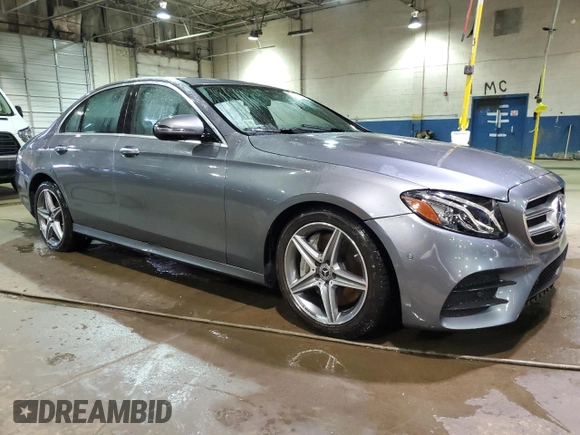 2018 Mercedes-Benz E 300 z VIN WDDZF4KB8JA313472, wystawiony jako Copart lot #53959155 z przebiegiem Nie podano mil oraz Czysty tytuł • Clean title. Historia ofert i sprzedaży dostępna na DreamBid. Obrazek 4.