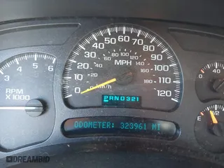 2005 GMC Sierra 2500HD Classic SLE1 with VIN 1GTHC29U65E337195, listed as a IAAI auction lot 41478978 with 323,961 mi miles. Bid and sale history available at carsss.com. Image 7.