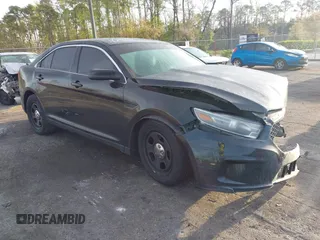 2013 Ford Police Interceptor z VIN 1FAHP2M82DG104017, wystawiony jako IAAI lot #41876336 z przebiegiem 243 201 mil mil oraz . Historia ofert i sprzedaży dostępna na DreamBid. Obrazek 1.