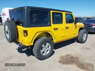 2021 Jeep Wrangler Unlimited Willys with VIN 1C4HJXDN8MW511747, listed as a IAAI auction lot 41730164 with 42,300 mi miles and . Bid and sale history available at DreamBid. Image 4.