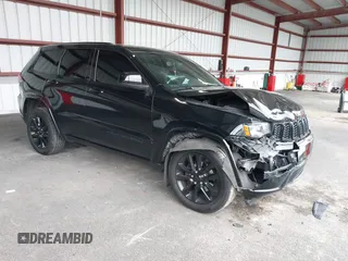 2019 Jeep Grand Cherokee Laredo E z VIN 1C4RJFAG0KC565739, wystawiony jako IAAI lot #42039038 z przebiegiem 103 358 mil mil oraz . Historia ofert i sprzedaży dostępna na DreamBid. Obrazek 1.