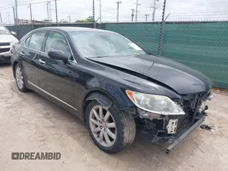 2008 Lexus LS 460 z VIN JTHBL46FX85061324, wystawiony jako IAAI lot #42598374 z przebiegiem 154 152 mil mil oraz . Historia ofert i sprzedaży dostępna na DreamBid. Obrazek 1.