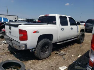 2007 Chevrolet Silverado 1500 LT w/1LT with VIN 3GCEK13M17G535588, listed as a Copart auction lot 62537524 with 0 mi miles and Salvage Title. Bid and sale history available at carsss.com. Image 3.