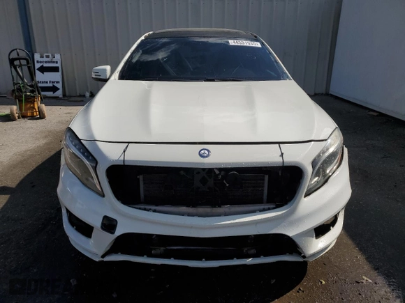 2015 Mercedes-Benz GLA 45 AMG z VIN WDDTG5CB9FJ088977, wystawiony jako Copart lot #44531935 z przebiegiem 132 033 mil mil oraz Szkoda całkowita • Salvage title. Historia ofert i sprzedaży dostępna na DreamBid. Obrazek 5.
