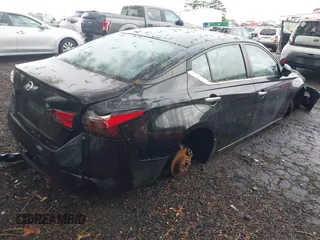 2022 Nissan Altima S z VIN 1N4BL4BV6NN370949, wystawiony jako IAAI lot #42281531 z przebiegiem 126 470 mil mil oraz . Historia ofert i sprzedaży dostępna na DreamBid. Obrazek 4.