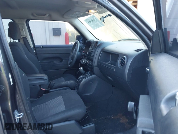 2015 Jeep Patriot Sport z VIN 1C4NJPBA4FD192171, wystawiony jako IAAI lot #42041383 z przebiegiem 137 105 mil mil oraz . Historia ofert i sprzedaży dostępna na DreamBid. Obrazek 5.