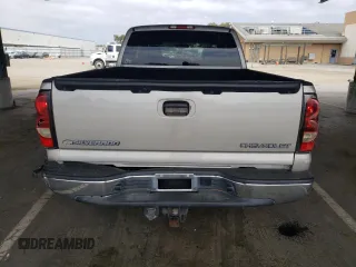 2005 Chevrolet Silverado 1500 LS with VIN 2GCEC19T951216196, listed as a Copart auction lot 54200065 with 126,300 mi miles and Salvage Title. Bid and sale history available at DreamBid. Image 6.