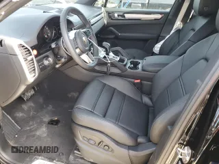 2022 Porsche Cayenne z VIN WP1AA2AY4NDA07033, wystawiony jako Copart lot #38195123 z przebiegiem 55 mil mil oraz . Historia ofert i sprzedaży dostępna na DreamBid. Obrazek 7.