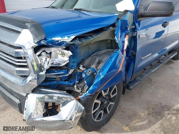 2017 Toyota Tundra 4WD SR5 with VIN 5TFDW5F13HX661540, listed as a IAAI auction lot 41865611 with 177,243 mi miles. Bid and sale history available at carsss.com. Image 6.