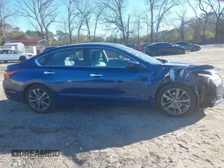 2018 Nissan Altima 2.5 SR with VIN 1N4AL3AP7JC291210, listed as a IAAI auction lot 41677670 with 142,994 mi miles. Bid and sale history available at carsss.com. Image 13.