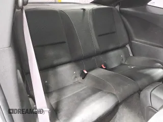 2014 Chevrolet Camaro LT z VIN 2G1FB1E38E9255417, wystawiony jako Copart lot #58031555 z przebiegiem 138 816 mil mil oraz Czysty tytuł • Clean title. Historia ofert i sprzedaży dostępna na DreamBid. Obrazek 10.