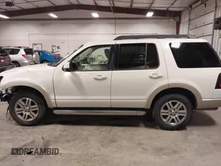 2010 Ford Explorer Eddie Bauer with VIN 1FMEU7EE5AUB13603, listed as a IAAI auction lot 41499590 with 218,425 mi miles. Bid and sale history available at carsss.com. Image 14.