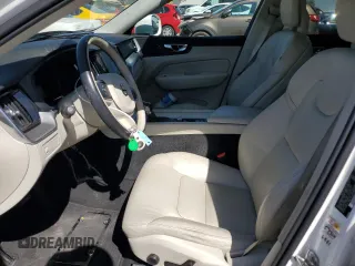 2018 Volvo XC60 Momentum z VIN LYVA22RK3JB097438, wystawiony jako Copart lot #50931375 z przebiegiem 103 743 mil mil oraz Szkoda całkowita • Salvage title. Historia ofert i sprzedaży dostępna na DreamBid. Obrazek 7.