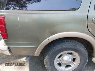 2001 Ford Expedition Eddie Bauer with VIN 1FMRU17W11LA02654, listed as a IAAI auction lot 42147534 with Not provided miles and . Bid and sale history available at DreamBid. Image 19.