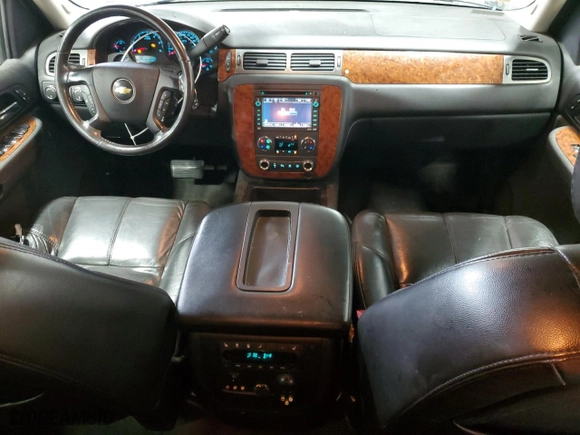 2007 Chevrolet Suburban LTZ with VIN 1GNFK16307J162914, listed as a Copart auction lot 47582955 with 275,908 mi miles and Salvage Title. Bid and sale history available at carsss.com. Image 8.