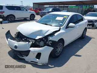 2013 Mazda Mazda3 i Sport with VIN JM1BL1U71D1701482, listed as a IAAI auction lot 41983133 with 110,966 mi miles. Bid and sale history available at carsss.com. Image 19.