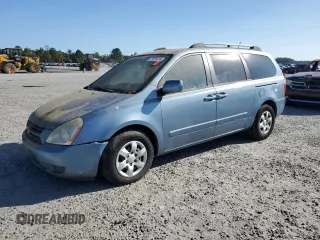 2009 Kia Sedona LX with VIN KNDMB233396275241, listed as a Copart auction lot 77273274 with 219,576 mi miles and Clean Title. Bid and sale history available at carsss.com. Image 1.