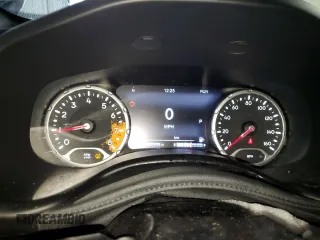 2018 Jeep Renegade Trailhawk with VIN ZACCJBCB4JPG97123, listed as a Copart auction lot 44909615 with 98,177 mi miles and Salvage Title. Bid and sale history available at carsss.com. Image 9.