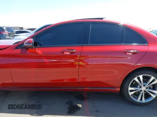 2017 Mercedes-Benz C 300 с VIN 55SWF4KB5HU180697, выставлен на аукционе IAAI как лот 41993735 с пробегом 60 498 миль миль и . История ставок и продаж доступна на DreamBid. Изображение 14.