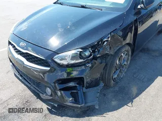2019 Kia Forte LXS z VIN 3KPF24AD7KE102404, wystawiony jako IAAI lot #42571520 z przebiegiem 61 502 mil mil oraz . Historia ofert i sprzedaży dostępna na DreamBid. Obrazek 6.