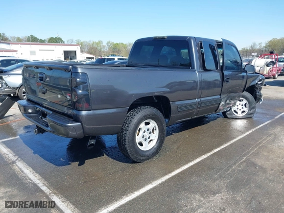 2000 Chevrolet Silverado 1500 LS with VIN 1GCEK19T2YE108024, listed as a IAAI auction lot 41880064 with 299,240 mi miles. Bid and sale history available at carsss.com. Image 4.