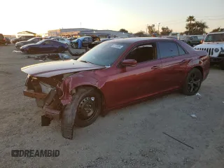 2021 Chrysler 300 with VIN 2C3CCABG0MH629719, listed as a Copart auction lot 47135955 with 45,310 mi miles and Salvage Title. Bid and sale history available at carsss.com. Image 1.