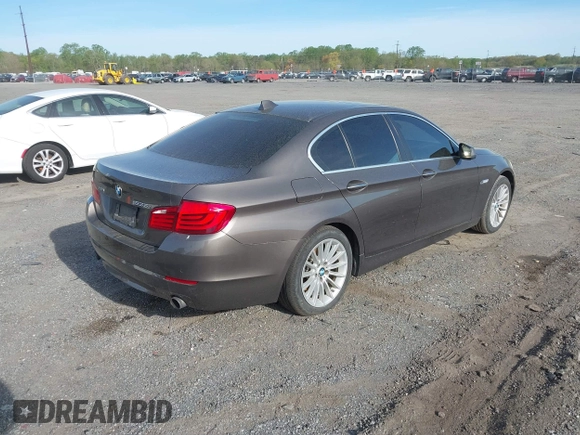 2013 BMW 5 Series 535i xDrive with VIN WBAFU7C53DDU77547, listed as a IAAI auction lot 42086487 with 183,738 mi miles and . Bid and sale history available at carsss.com. Image 4.