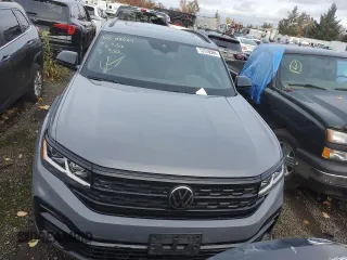 2023 Volkswagen Atlas SEL z VIN 1V2SE2CA8PC210959, wystawiony jako Copart lot #73726564 z przebiegiem 27 799 mil mil oraz Szkoda całkowita • Salvage title. Historia ofert i sprzedaży dostępna na DreamBid. Obrazek 5.