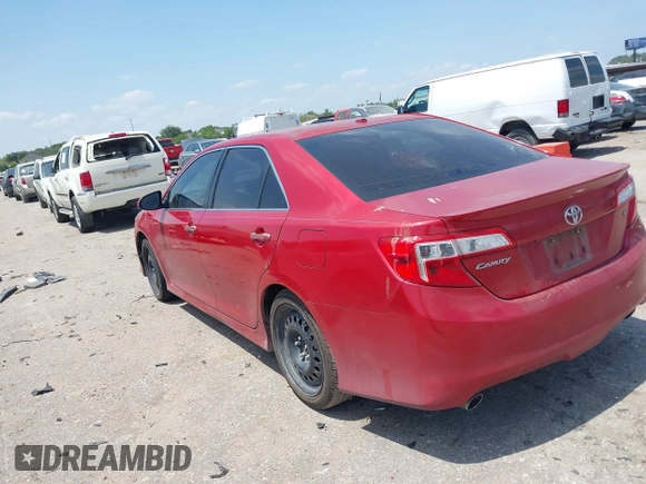 2012 Toyota Camry SE with VIN 4T1BK1FK6CU509231, listed as a IAAI auction lot 42036834 with 252,985 mi miles. Bid and sale history available at carsss.com. Image 3.