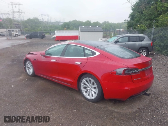 2018 Tesla Model S 75D с VIN 5YJSA1E27JF247637, выставлен на аукционе IAAI как лот 42406743 с пробегом 150 553 миль миль и . История ставок и продаж доступна на DreamBid. Изображение 3.