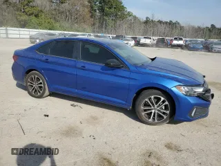 2024 Volkswagen Jetta Sport z VIN 3VWBM7BU8RM007601, wystawiony jako Copart lot #49844635 z przebiegiem 16 444 mil mil oraz Szkoda całkowita • Salvage title. Historia ofert i sprzedaży dostępna na DreamBid. Obrazek 4.