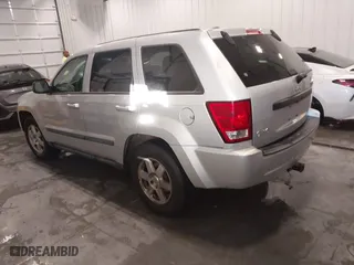 2008 Jeep Grand Cherokee Laredo with VIN 1J8GR48K88C108967, listed as a IAAI auction lot 41306142 with 190,786 mi miles. Bid and sale history available at carsss.com. Image 3.