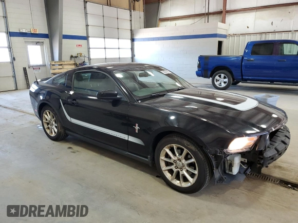 2011 Ford Mustang V6 z VIN 1ZVBP8AM7B5144930, wystawiony jako Copart lot #59091965 z przebiegiem 224 980 mil mil oraz Czysty tytuł • Clean title. Historia ofert i sprzedaży dostępna na DreamBid. Obrazek 4.