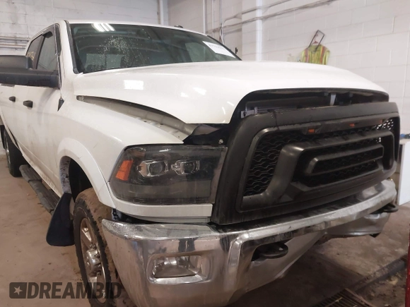 2015 Ram 2500 SLT z VIN 3C6TR5JT2FG645527, wystawiony jako IAAI lot #41711532 z przebiegiem 178 185 mil mil oraz . Historia ofert i sprzedaży dostępna na DreamBid. Obrazek 11.