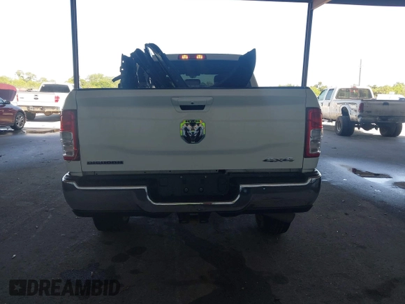 2021 Ram 2500 Big Horn with VIN 3C6UR5DL0MG653459, listed as a IAAI auction lot 41903211 with 68,902 mi miles. Bid and sale history available at carsss.com. Image 17.