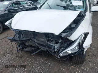 2016 Infiniti Q70 with VIN JN1BY1AR3GM270723, listed as a IAAI auction lot 40029163 with 80,411 mi miles. Bid and sale history available at carsss.com. Image 6.
