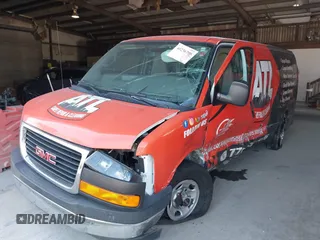 2017 GMC Savana Cargo Van with VIN 1GTW7AFF8H1907320, listed as a IAAI auction lot 40236798 with 88,600 mi miles. Bid and sale history available at carsss.com. Image 2.